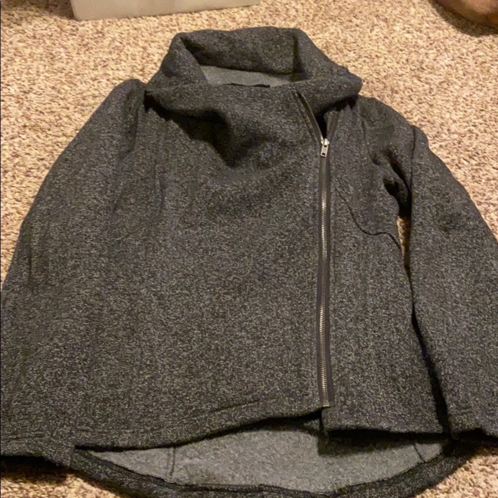 Women’s pea style sweater